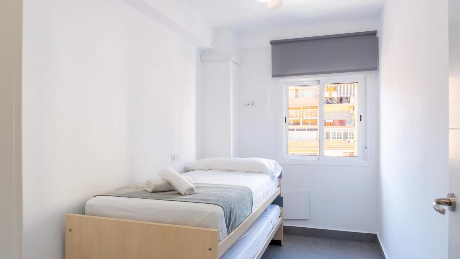 شقة Apartamento Amplio Con Dos Banos مالقة